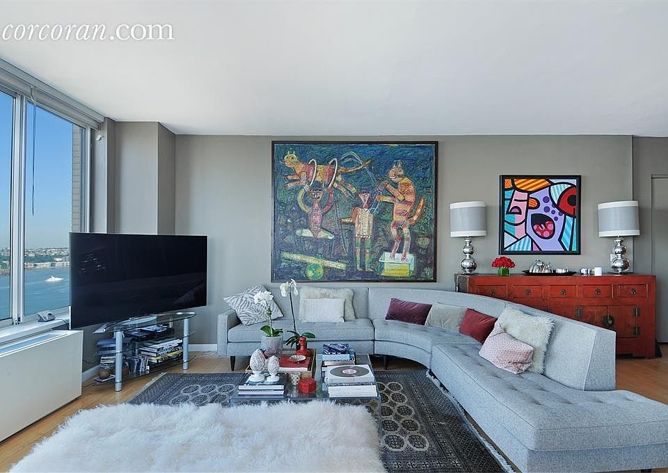 2nd image of 200 Riverside Blvd APT 31A