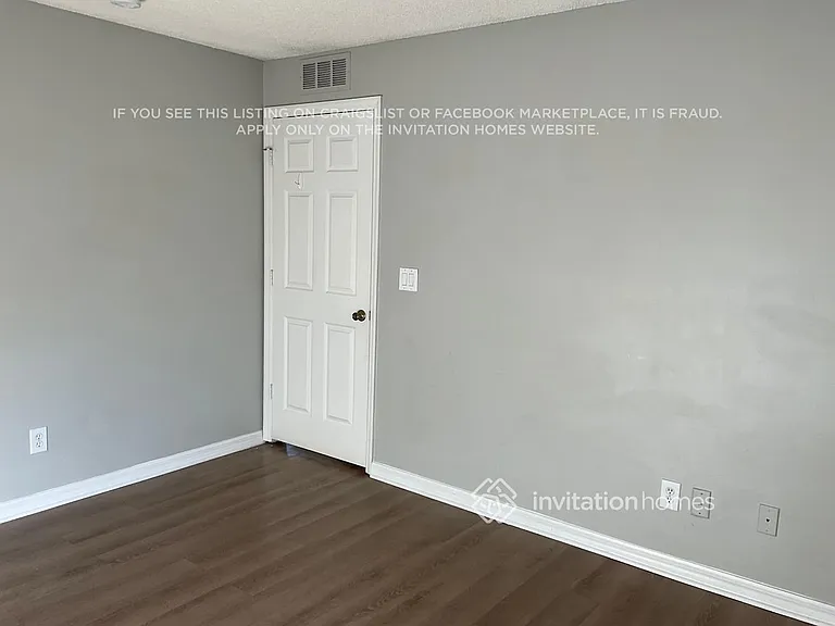 802 Autumn St SE — Photo 11