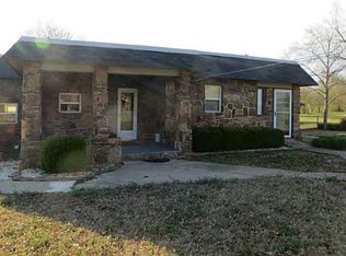 8804 Peters Rd, Mountainburg, AR 72946