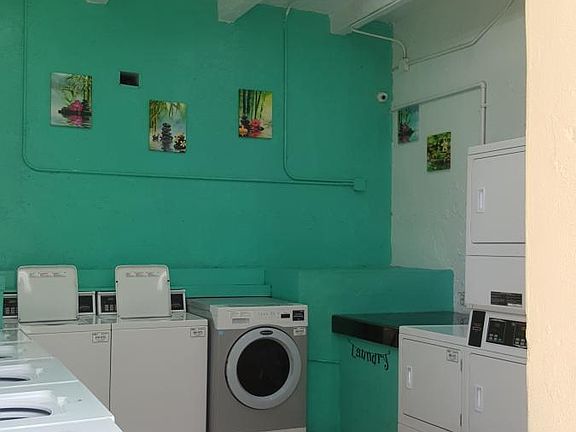 5th image of 2718 NW 39th Way