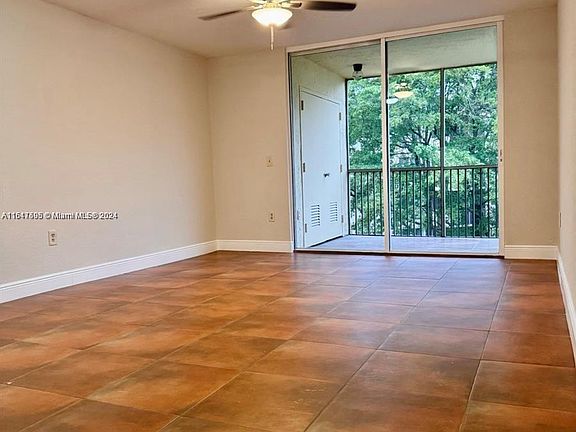 4th image of 8235 Lake Dr APT 404