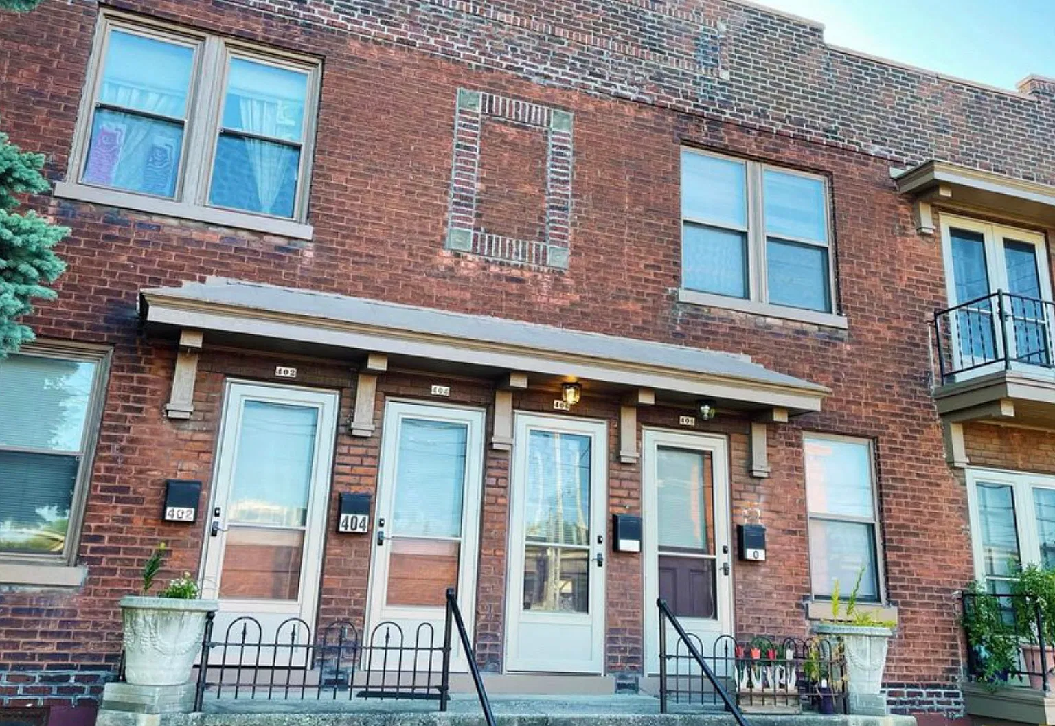 2 bed, 800 sqft, $1,425 — Photo 1