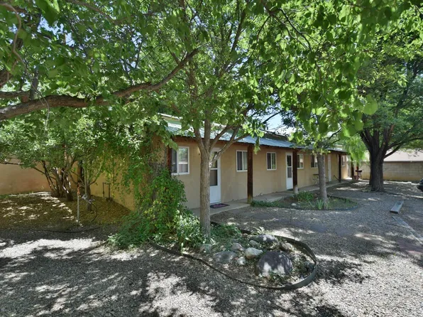 111 Elidio Ln, Taos, NM 87571