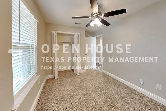 1742 Sterling Ln — Photo 12