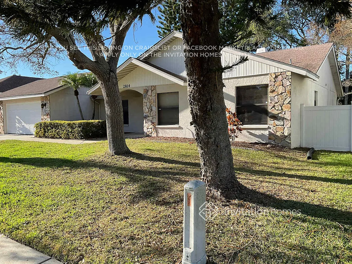 Building Photo - 2814 Luce Dr N