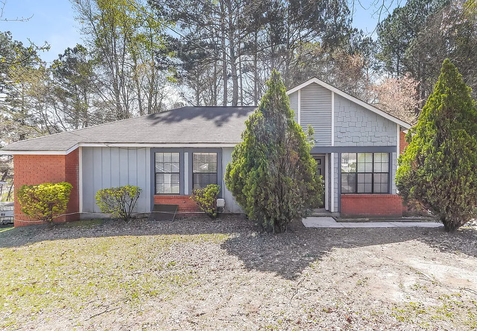 192 Chase Woods Cir