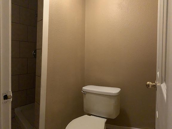 5th image of 1612 Axtell St APT B