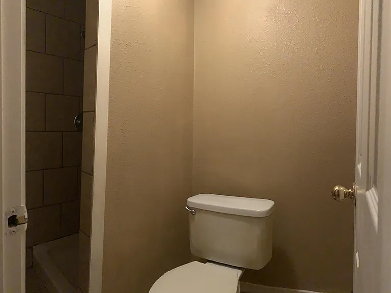 1612 Axtell St #B — Photo 5