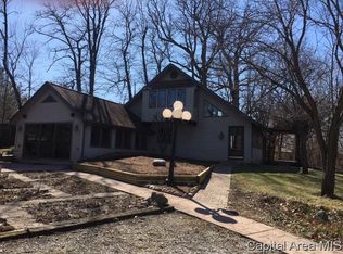 3275 Young Rd, Mechanicsburg, IL 62545