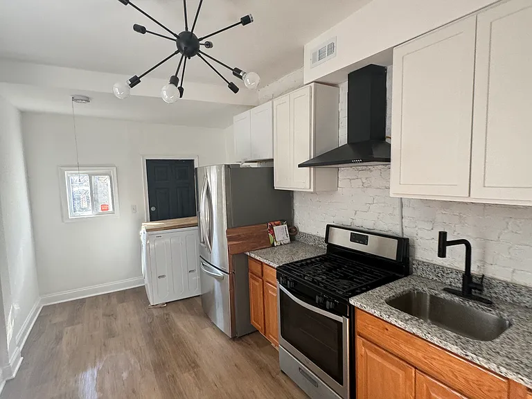 724 N Hilton St — Photo 32
