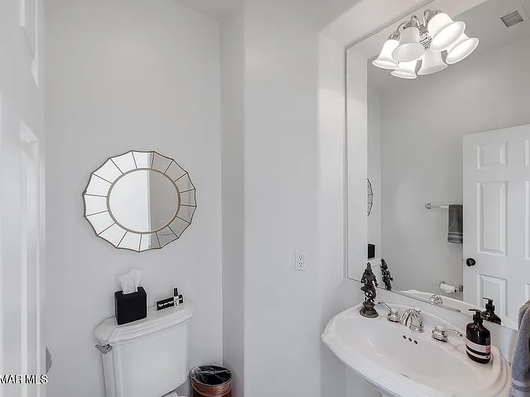 6103 Deerhill Rd — Photo 16