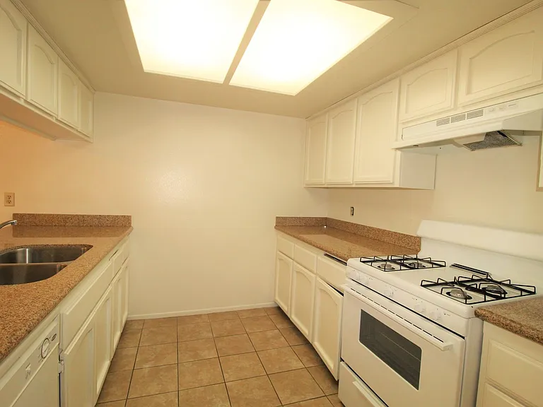 Fillmore River Ridge Apartments — Photo 19