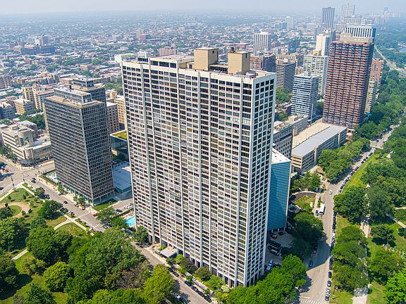 4th image of 2800 N Lake Shore Dr APT 3917