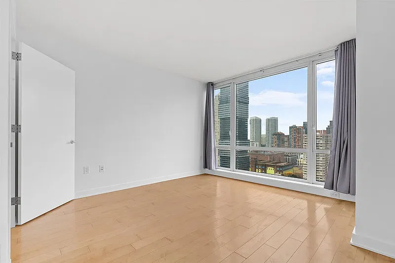 2 2nd St #2507