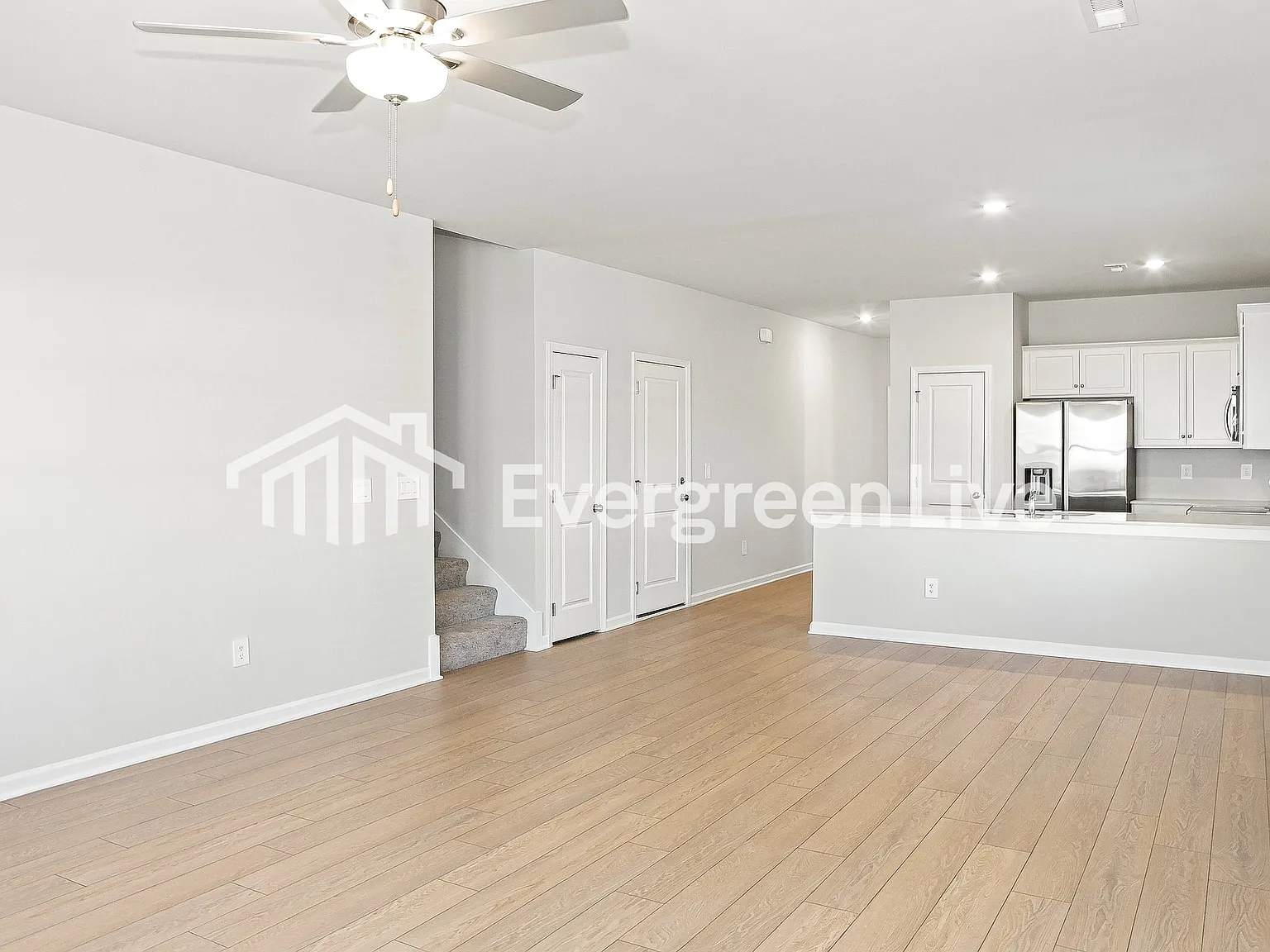 4 bed, 2.5 bath, 1891 sqft, $1,795 — Photo 3