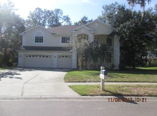 5913 Cherry Oak Dr, Valrico, FL 33596