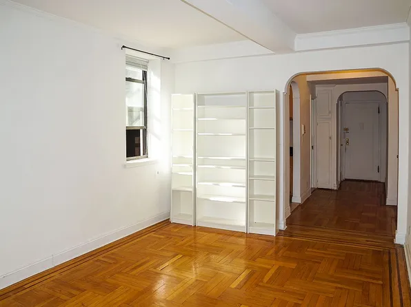 95 Park Ter E, New York, NY 10034