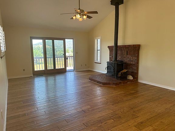 4th image of 29641 Butterfield Way
