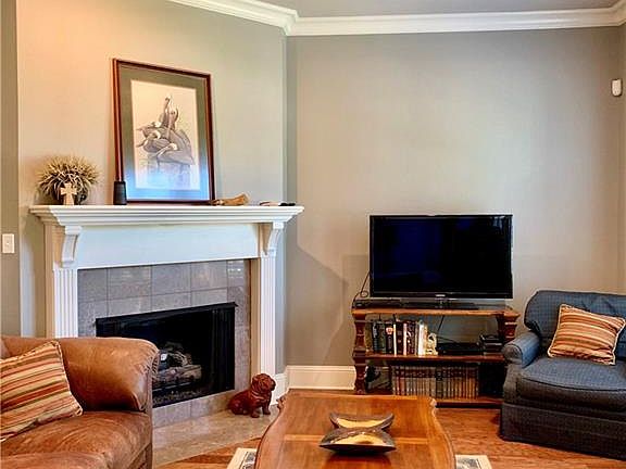 4th image of 1938 Chestnut Park Ln #354