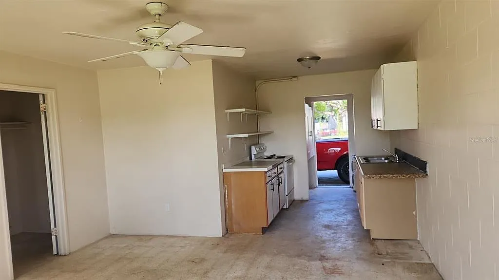 1 bed, 1.0 bath, 500 sqft, $950 — Photo 2
