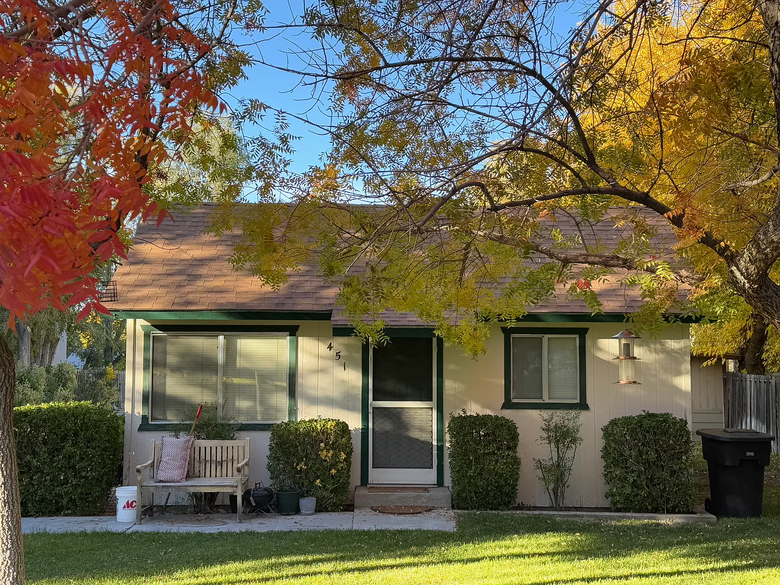 451 W Crocker Avenue — Photo 1
