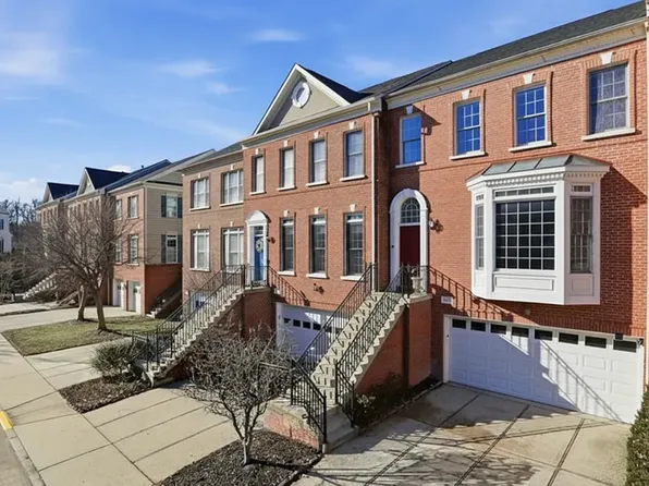 4550 Fair Valley Dr, Fairfax, VA 22033