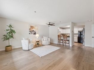 2110 Ridge Dr APT 14, Saint Louis Park, MN 55416