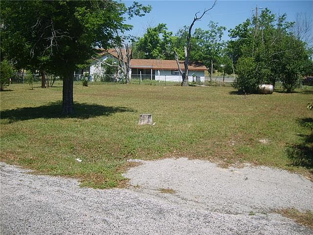 2nd image of 702 Westchester Rd