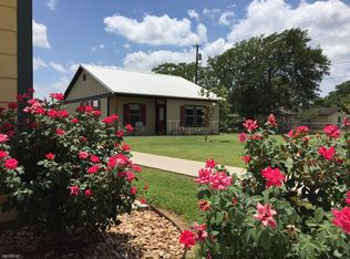 790 E Boundary St, Giddings, TX 78942