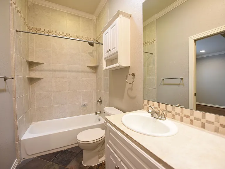 5606 Stanford Ave — Photo 12