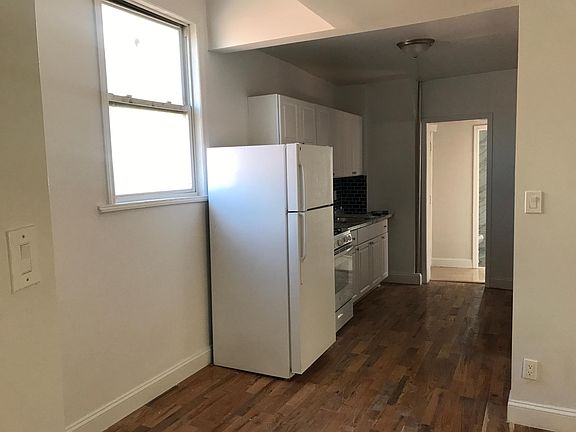 4th image of 2158 Bathgate Ave APT 1