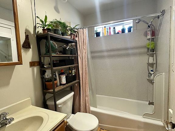 3rd image of 19 Croxton Ave #19C