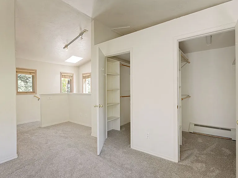311 Midland Ave — Photo 16