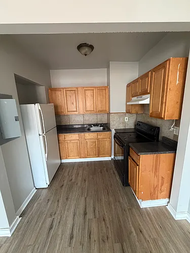 114 Ashley St #4E Photo 1