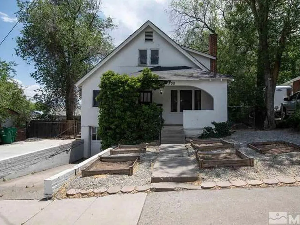 308 College Ct