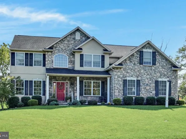 55 Linkside Ct, Reading, PA 19606