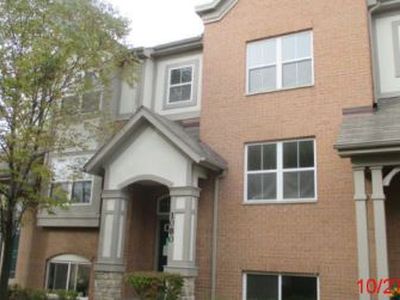 1080 N Claremont Dr, Palatine, IL, 60074