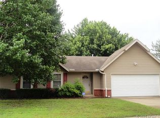 1309 W Hot Springs Pl, Broken Arrow, OK 74011
