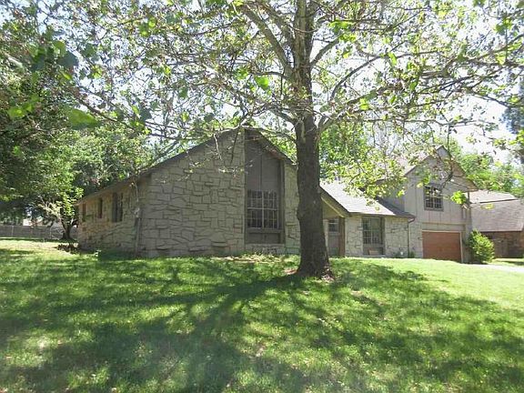 2nd image of 8225 S Wright Pl