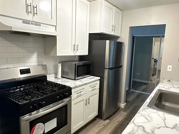 318 N Salem Ave #1, Arlington Heights, IL 60005