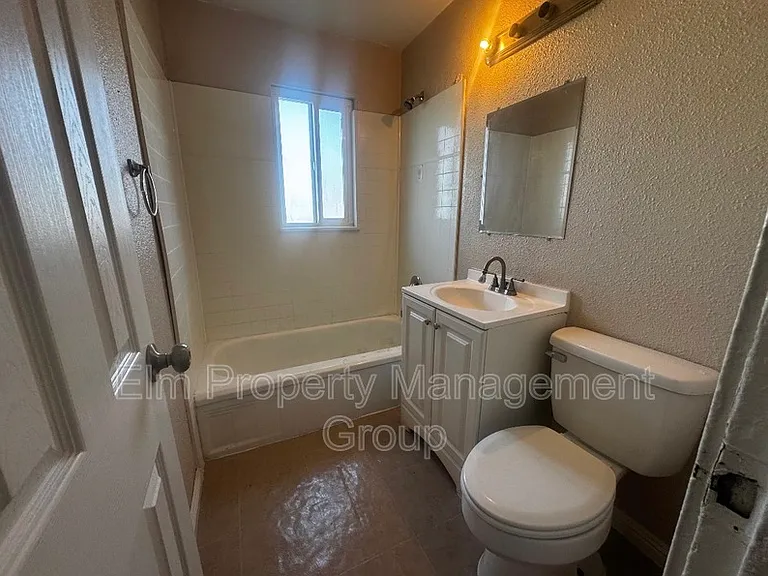 2101 Sunrise Ave #11 — Photo 8