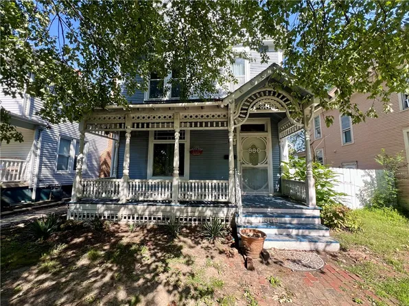 880 W North St, Decatur, IL 62522