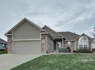 4228 SW Flintrock Dr, Lees Summit, MO 64082