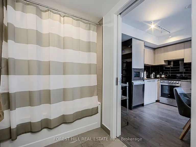 501 Yonge St #3809 — Photo 24