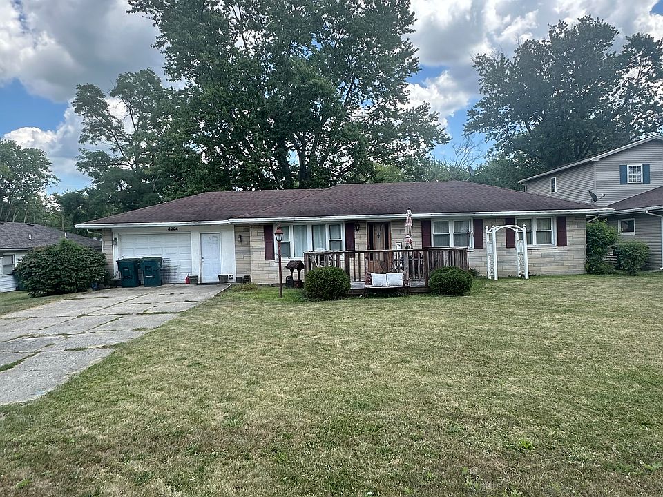 1st image of 4204 N Rosewood Ave