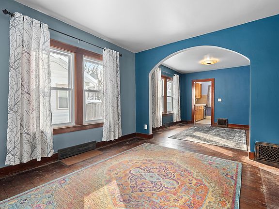 4th image of 705 Dayton Ave
