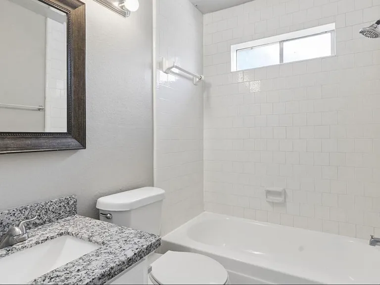 22131 Bridgebrook Dr — Photo 14