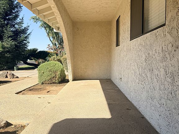 4th image of 1399 Oregon Dr