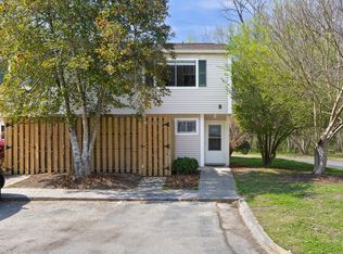 220 Elizabeth St APT B10, Chapel Hill, NC 27514