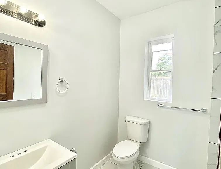 2238 S Homan Ave #1R — Photo 5